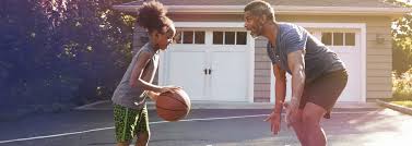 开元官网乐趣无限！壁挂三式篮球架畅享排队时间中的篮球竞技